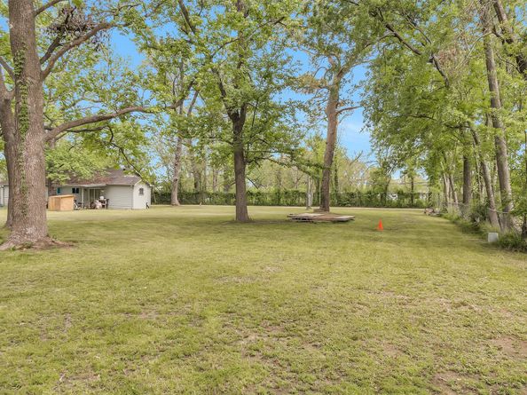 1725 Strawn Road, Houston TX 77039