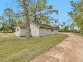 1725 Strawn Road, Houston TX 77039