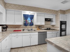 1725 Strawn Road, Houston TX 77039