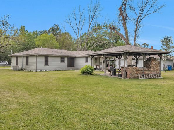 1725 Strawn Road, Houston TX 77039