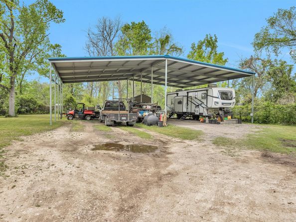 1725 Strawn Road, Houston TX 77039