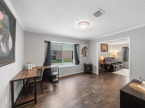 5923 Old Lodge Drive, Houston TX 77066
