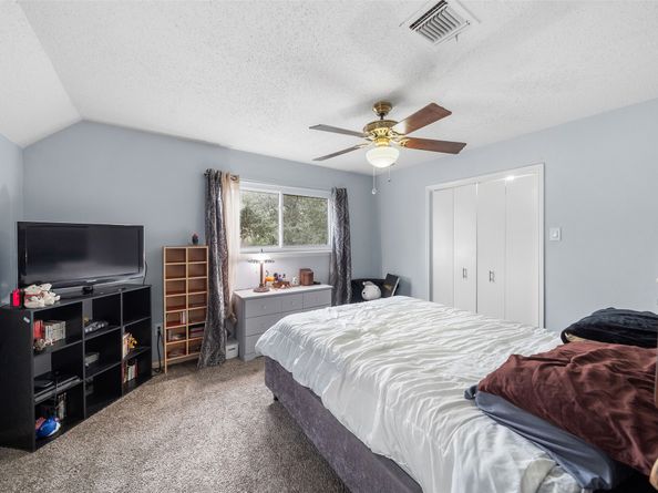 5923 Old Lodge Drive, Houston TX 77066
