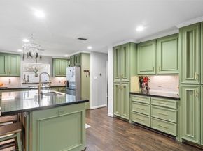 5923 Old Lodge Drive, Houston TX 77066