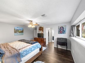 5923 Old Lodge Drive, Houston TX 77066