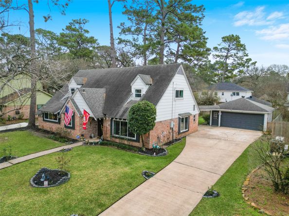 5923 Old Lodge Drive, Houston TX 77066