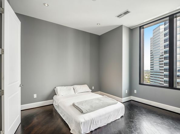 1409 Post Oak Boulevard 1804, Houston TX 77056