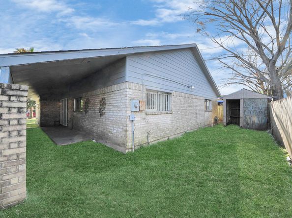 547 Walston Lane, Houston TX 77060