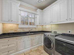 3714 Piping Rock Lane, Houston TX 77027