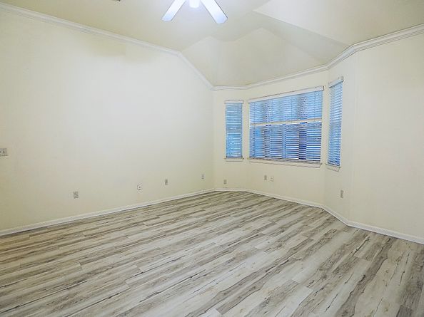 14914 W Bend Drive, Houston TX 77082