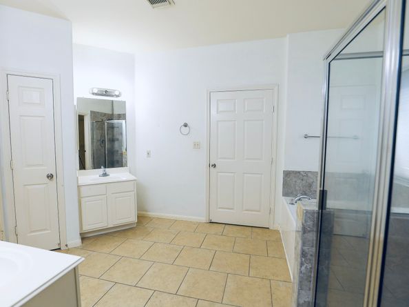 14914 W Bend Drive, Houston TX 77082