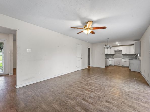 2709 Davis Street, Houston TX 77026
