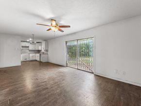 2709 Davis Street, Houston TX 77026
