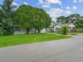 2709 Davis Street, Houston TX 77026