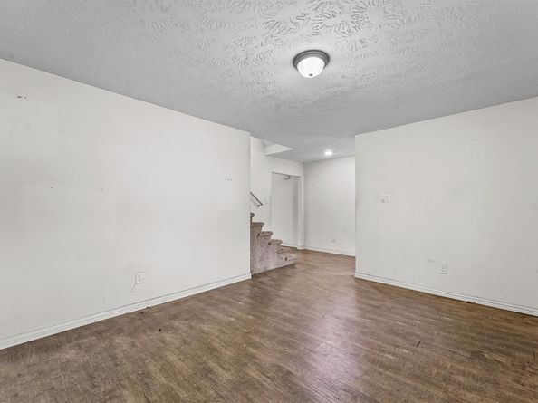 2709 Davis Street, Houston TX 77026