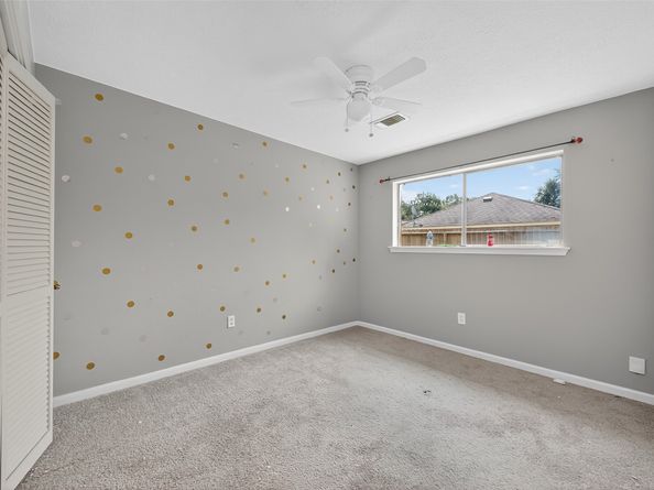 291 Wood Loop Street, Houston TX 77015