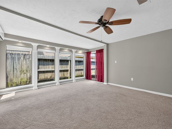 291 Wood Loop Street, Houston TX 77015
