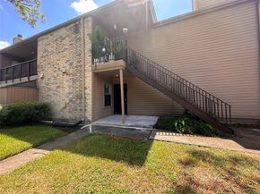 10555 Turtlewood Court 102, Houston TX 77072
