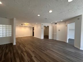 10555 Turtlewood Court 102, Houston TX 77072