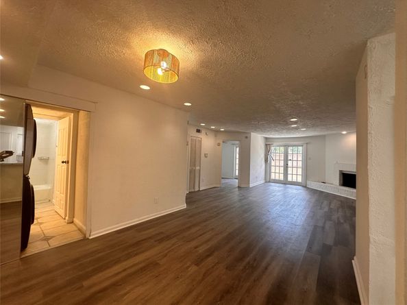 10555 Turtlewood Court 102, Houston TX 77072