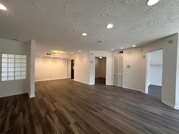 10555 Turtlewood Court 102, Houston TX 77072