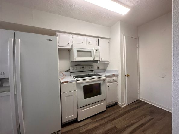 10555 Turtlewood Court 102, Houston TX 77072