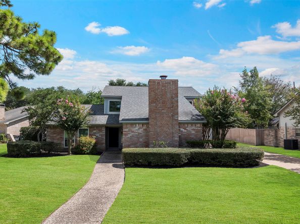 7606 Virginia Water Lane, Houston TX 77095