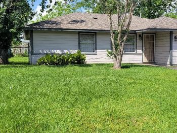 9227 Lake Park