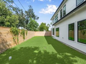 6510 Sivley Street, Houston TX 77055