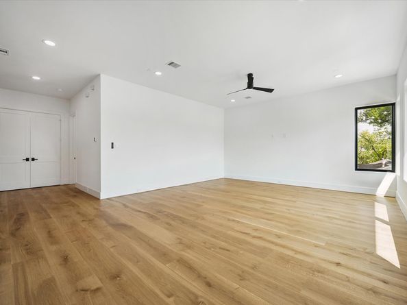 6510 Sivley Street, Houston TX 77055