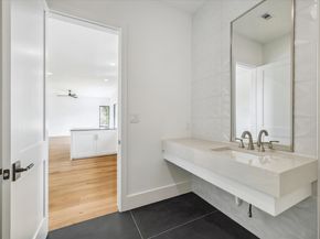 6510 Sivley Street, Houston TX 77055