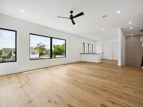 6510 Sivley Street, Houston TX 77055