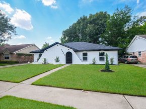 1034 W Donovan Street W, Houston TX 77091