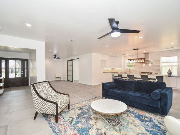 1034 W Donovan Street W, Houston TX 77091