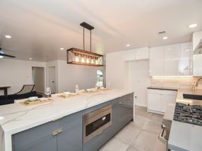 1034 W Donovan Street W, Houston TX 77091
