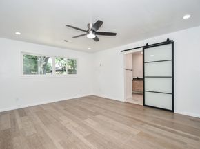 1034 W Donovan Street W, Houston TX 77091
