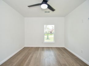 1034 W Donovan Street W, Houston TX 77091