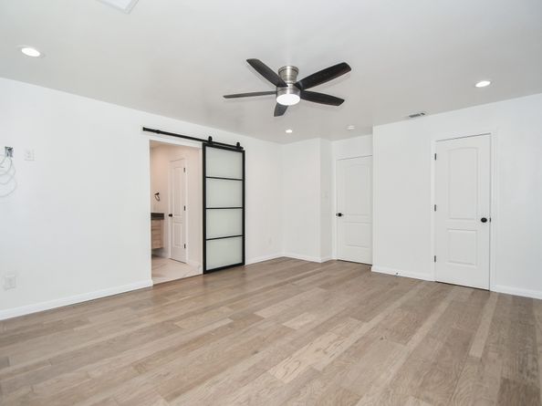1034 W Donovan Street W, Houston TX 77091