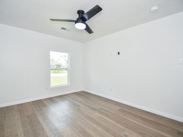 1034 W Donovan Street W, Houston TX 77091