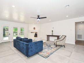 1034 W Donovan Street W, Houston TX 77091