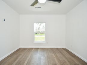 1034 W Donovan Street W, Houston TX 77091