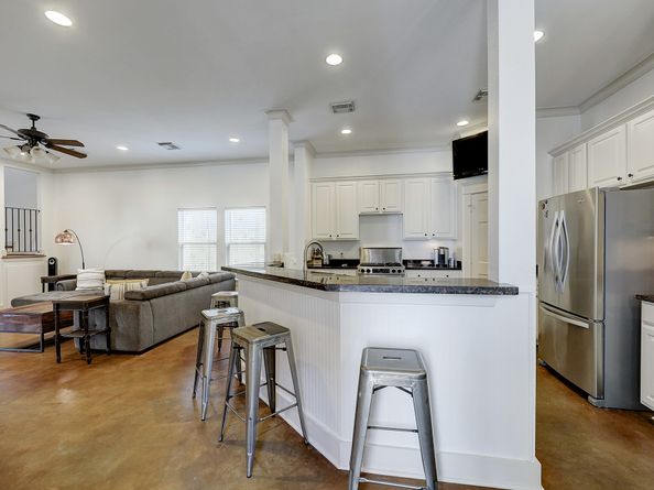 919 W 23rd Street, Houston TX 77008
