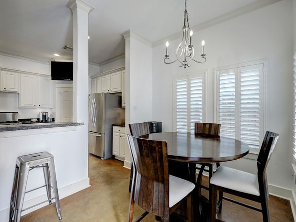 919 W 23rd Street, Houston TX 77008