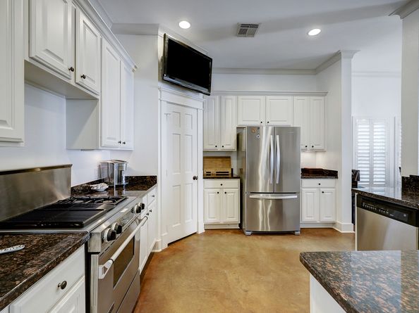 919 W 23rd Street, Houston TX 77008