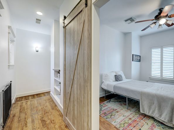 919 W 23rd Street, Houston TX 77008