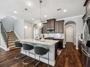 725 Via Lago Drive, Webster TX 77598
