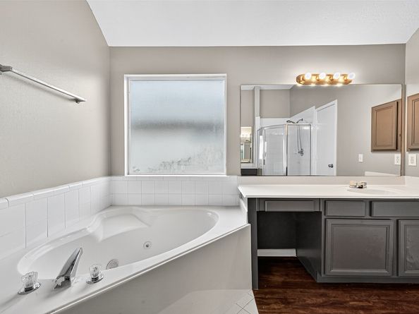 19815 Shores Edge Drive, Tomball TX 77375