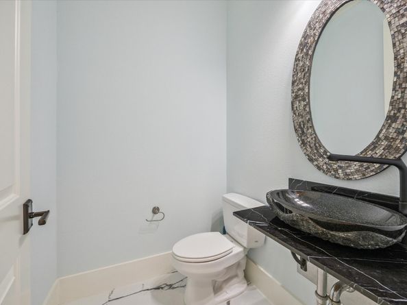 1311 Chippendale Rd, Houston TX 77018