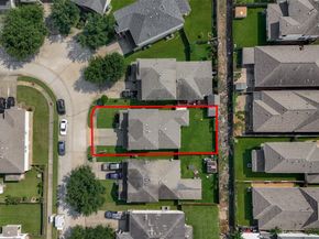 10518 Tenleyton Lane, Houston TX 77075