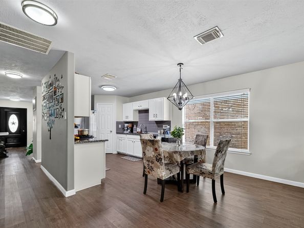 10518 Tenleyton Lane, Houston TX 77075